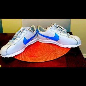 Big Kids Size 6 Cortez